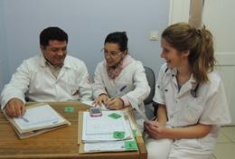 Electives for Medical<br /> Students A volunteer with local staff on the Bolivia Medical School Elective.