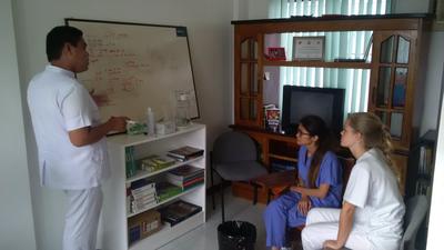Medical staff run a vital signs workshop for high school volunteers in the Philippines Learn about another country’s healthcare system on the Medicine High School Special volunteer project in the Philippines