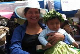 Peru A woman and child arrive at a workshop in nutrition in Peru.